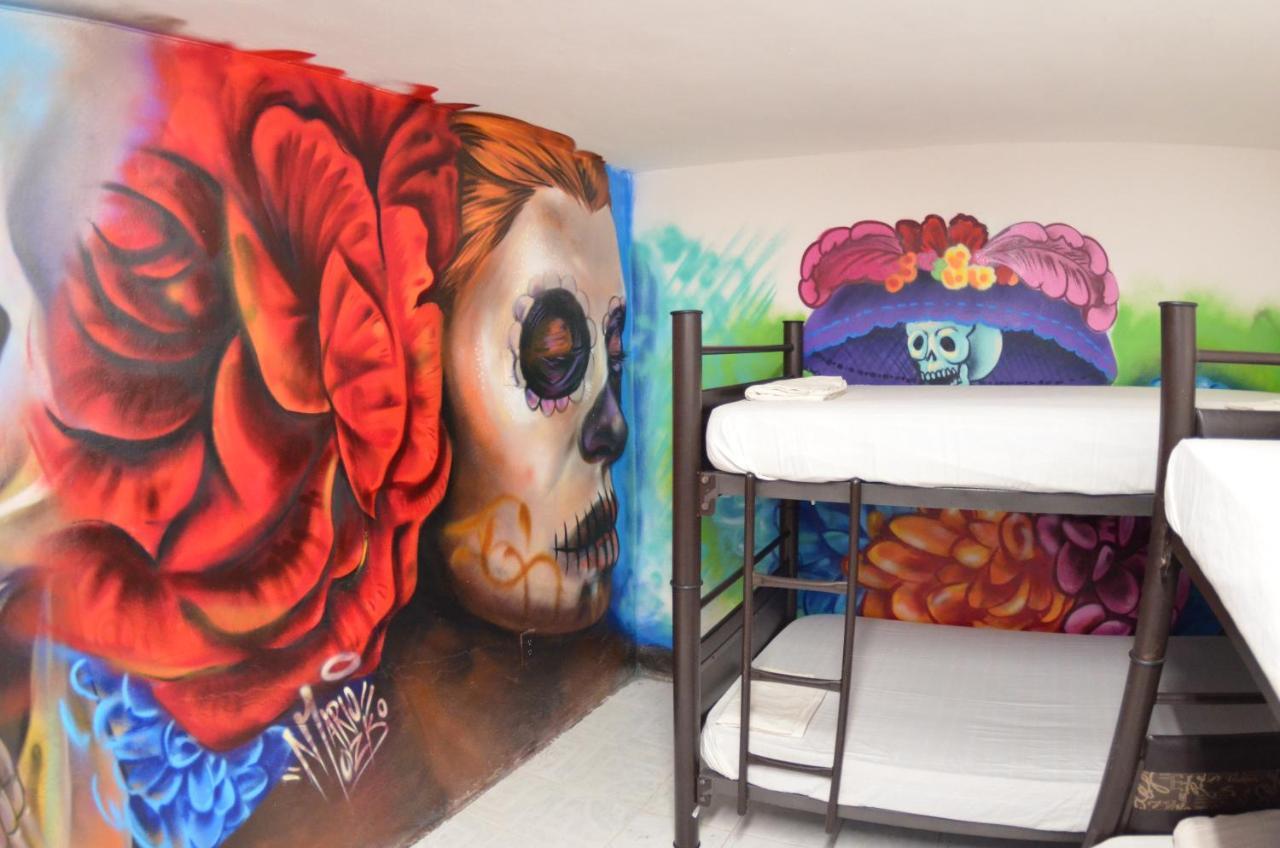 Fiesta Party Hostel - Канкун Экстерьер фото
